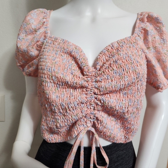 Elodie peach rouched smocked floral print crop top size large - Picture 3 of 12